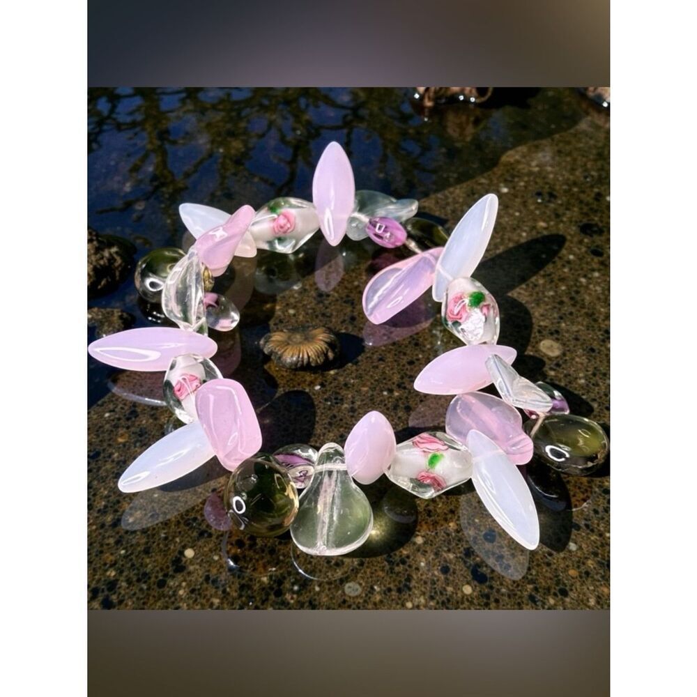 VTG Pink Art Glass Floral Bead Unique Stretch Bracelet One of a Kind Lampwork